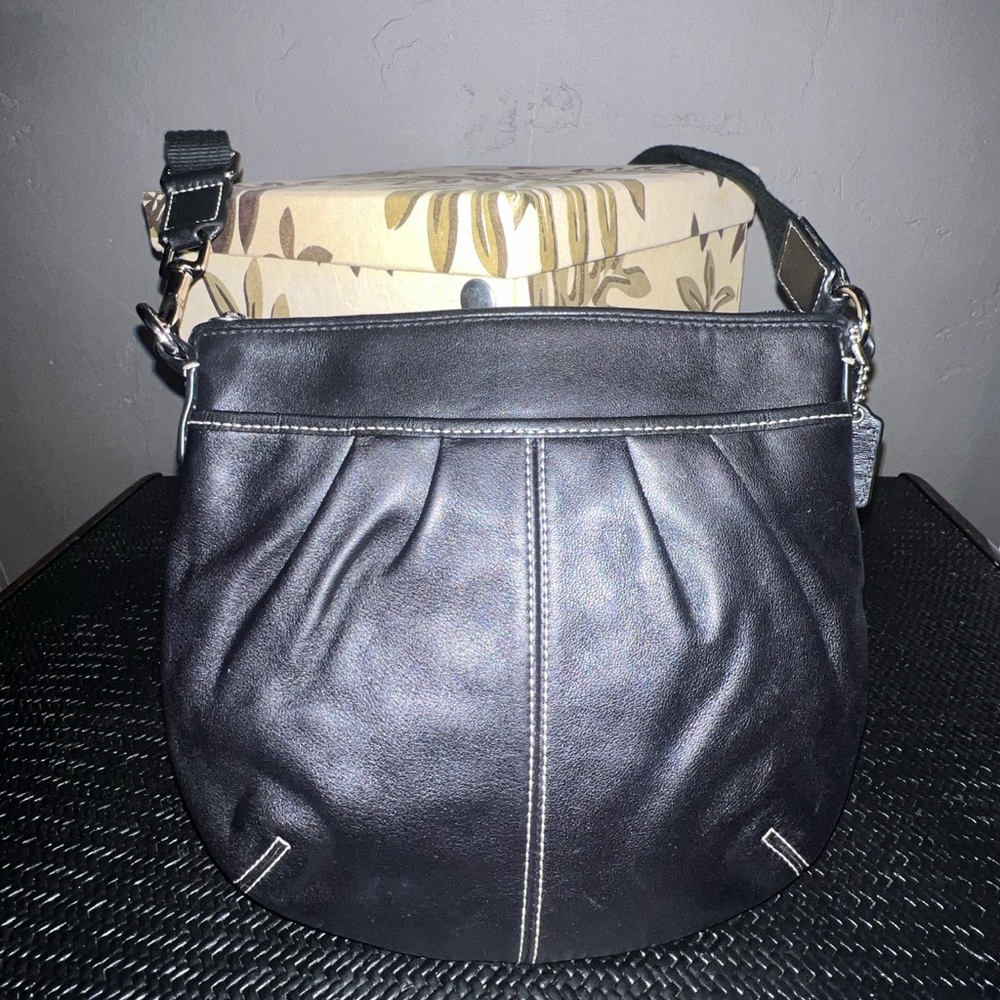 Coach Soho black leather pleated swingpack crossbody bag